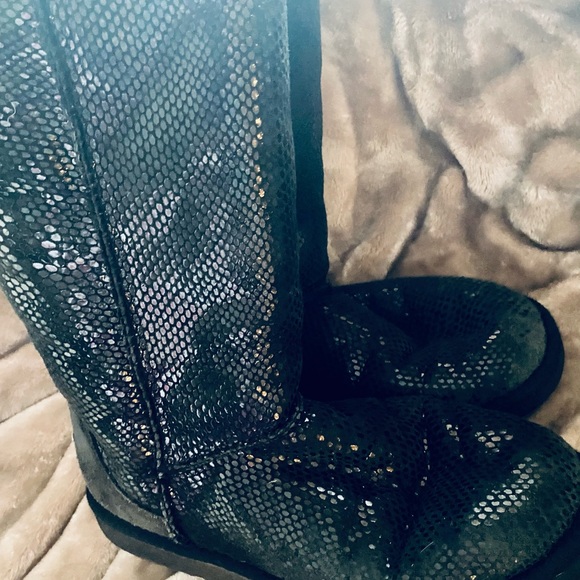 Ugg Classic Tall Black Sparkle Boots - Picture 5 of 16